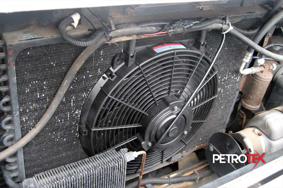 سیستم خنک‌کننده خودرو - رادیاتور - واتر پمپ - لوله‌های آب - فن خنک‌کننده - ترموستات -مشکلات و ایرادات سیستم خنک‌کننده موتور - گرفتگی رادیاتور - خرابی فن - خرابی ترموستات - کاهش مایع خنک‌کننده - خرابی سنسور دمای آب